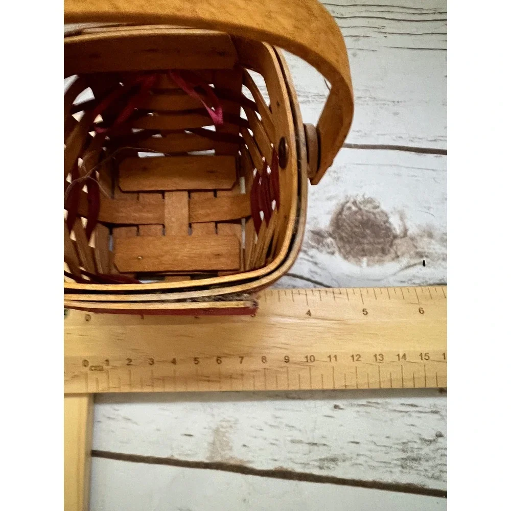 Longaberger Basket Red Natural Woven Heart Charm 1999 Mini Small